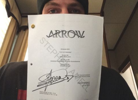 Stephen Amell Is Auctioning Arrow Scripts For Charity