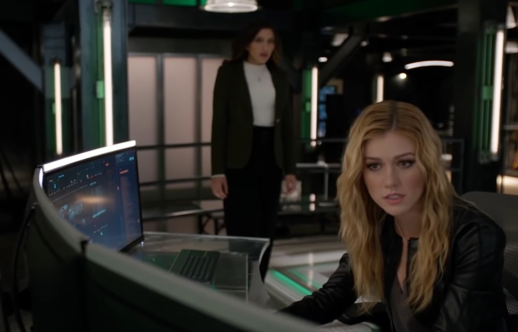 Arrow Series Finale Clip Fadeout Greenarrowtv 7042