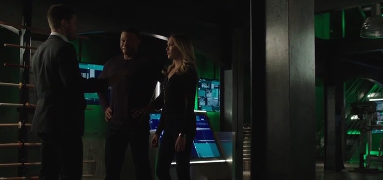 Arrow Sins Of The Father Preview Clip Greenarrowtv 8803